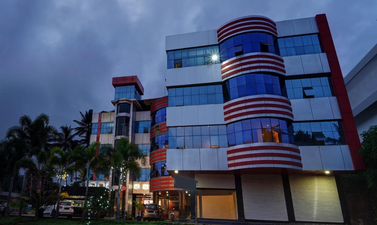 Itsy By Treebo - Sparrows Suite & Resorts With Mountain View Kattappana Buitenkant foto